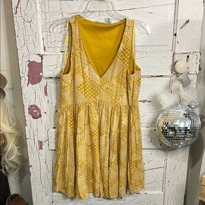 Sincerely Jules Golden Geometric Floral Mini Dress Partially lined Rayon Sz Lg